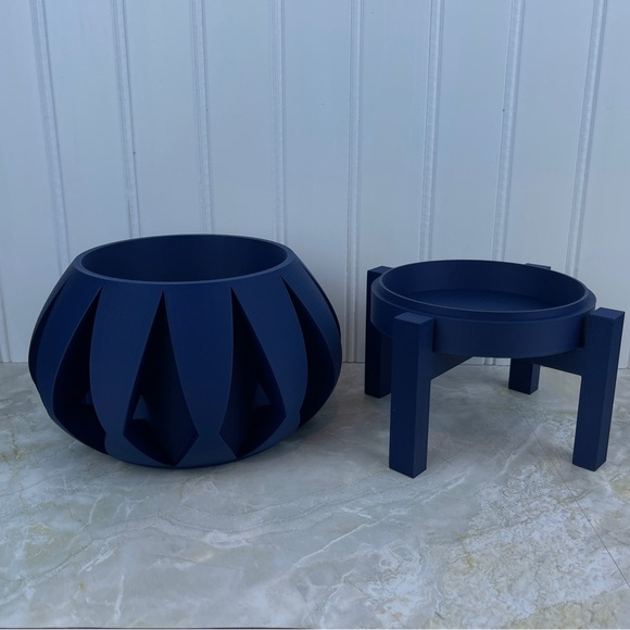 The Moki Indoor Flower Pot with Drainage Holes and Saucer, 3D Printed Planter - Picture 6 of 8